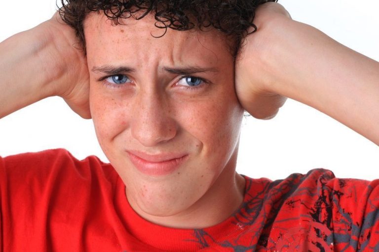 Le duele la cabeza ¿Debo preocuparme?